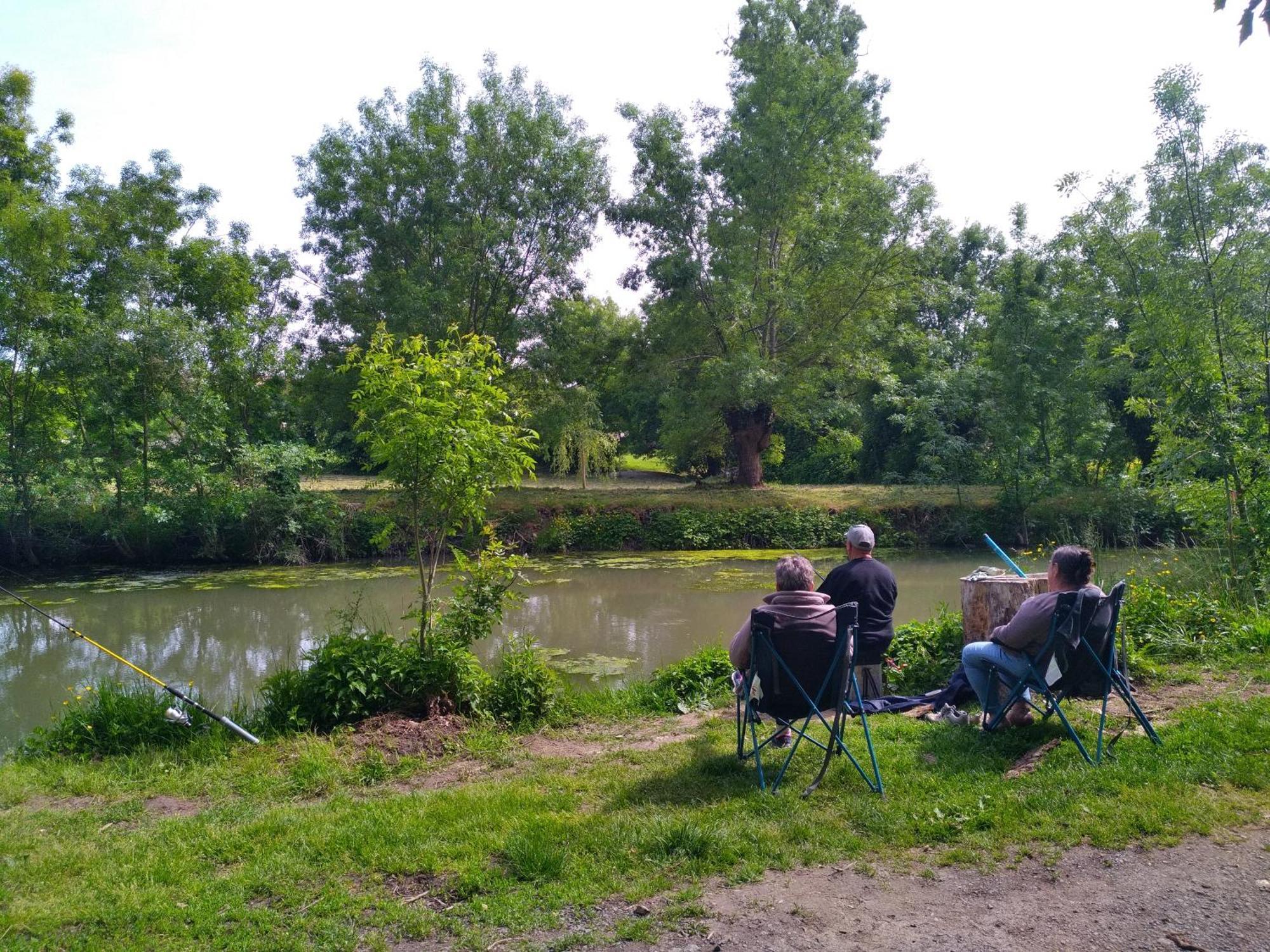 Hotel La Ferme du Marais Poitevin à Benet Extérieur photo