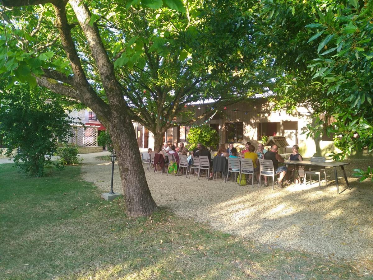 Hotel La Ferme du Marais Poitevin à Benet Extérieur photo